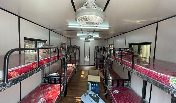 Labour Camp Cabin in Mumbai - Image 2